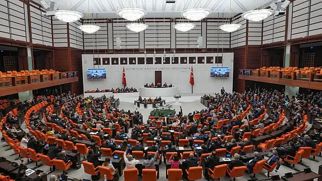Savunma sanayii ve ekonomiye ilişkin düzenlemeler içeren teklif TBMM'de