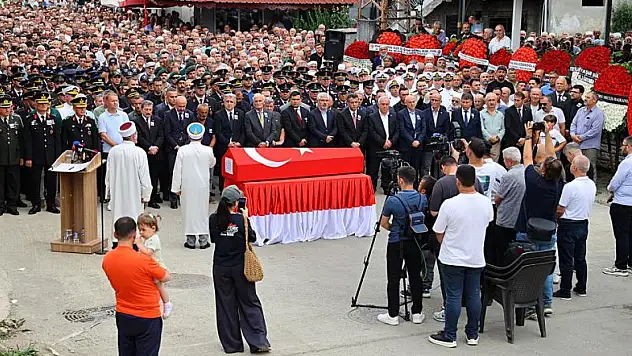 Şehit jandarma dualarla son yolculuğuna uğurlandı