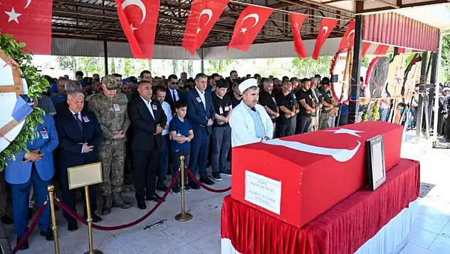 Şehit Polis Memuru Adana'da toprağa verildi