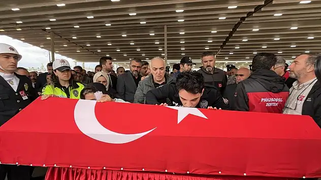 Şehit Polis Şeyda Yılmaz, Kabri Başında Anıldı
