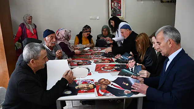 Şehitlerin hatıralarını 3 boyutlu rölyeflerde yaşatıyorlar