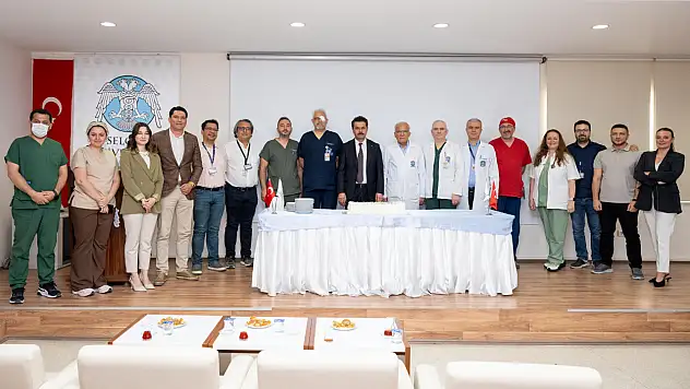 Selçuk Tıp'ta Robotik Cerrahi ile 300. ameliyat yapıldı