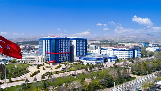 Selçuk Üniversitesi öğrencilerine büyük müjde! Mezuniyet kolaylaşıyor