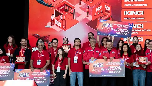 Selçuk Üniversitesi, TEKNOFEST 2025'i 4 ödülle tamamladı
