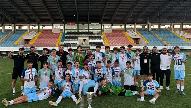Selçuklu Belediyespor, Konya Futboluna Bir Türkiye Şampiyonluğu Daha Kazandırdı!