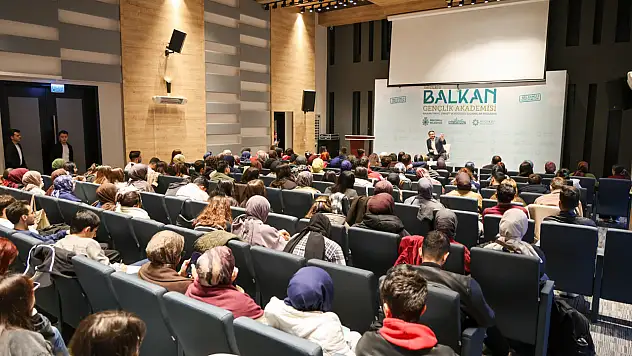 Selçuklu'da eğitim alan Balkanlar'a gidiyor! Üniversiteliler için dev fırsat başladı!