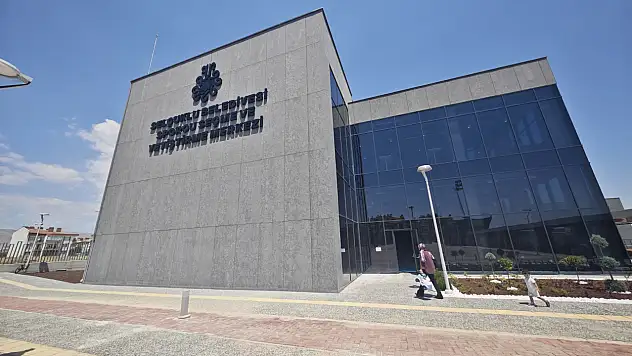 Selçuklu'dan Türk sporuna dev altyapı hamlesi! Aileler memnun kaldı...