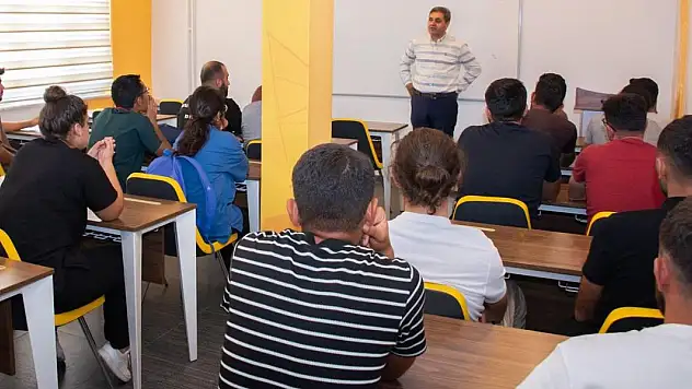 SELÇUKSEM'de yoğun eğitim programları başladı