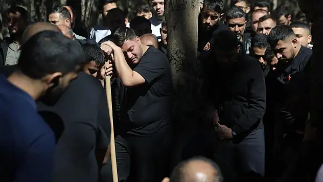 Sevdikleri doğum günü partisine beklerken kazada can verdi!