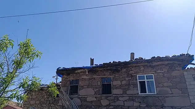 Seydişehir'de ev yangınında 4 kişi dumandan etkilendi