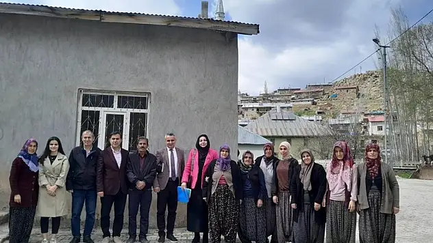 Seydişehir'de halı dokuma kursu açıldı