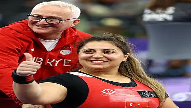 Sibel Çam Meram'a Bronz Madalya İle Dönüyor