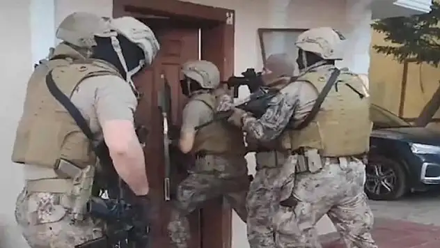 Siber polisinden eş zamanlı 'Paket Operasyonu': 64 gözaltı!
