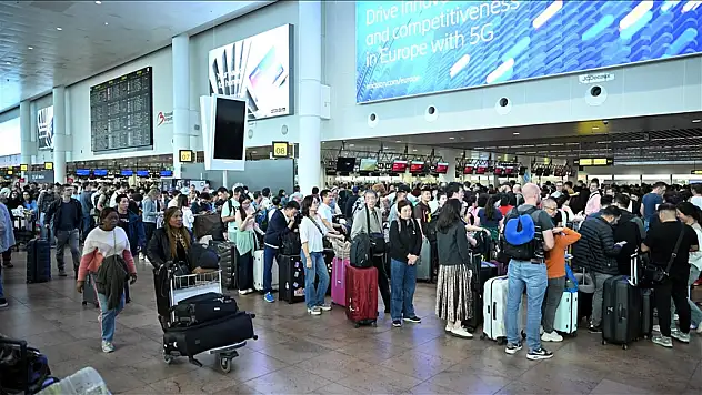 Siber saldırı nedeniyle havalimanlarında aksaklıklar devam ediyor