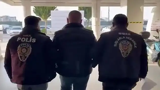 Siber suçlara ilişkin 25 ilde düzenlenen operasyonlarda 76 şüpheli yakalandı