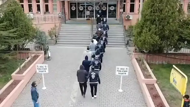 Siber suçlara yönelik 27 ilde operasyon: 237 gözaltı