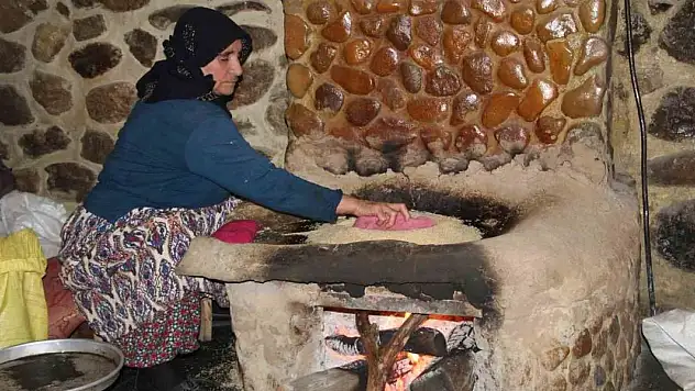 Şırnak'ta 155 yıllık değirmende geleneksel yöntemle tahin yapılıyor