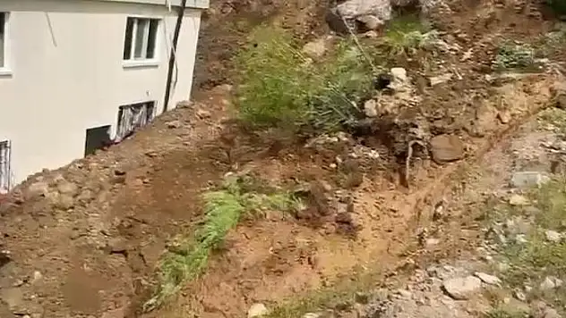 Şırnak'ta heyelan korku dolu anlar yaşattı