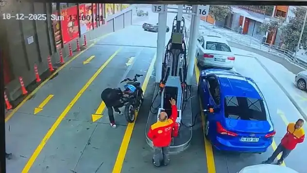 'Size kız vermeyiz' kavgası kanlı bitti: Kasap kardeşleri dövdü, dükkanı kurşunlandı!