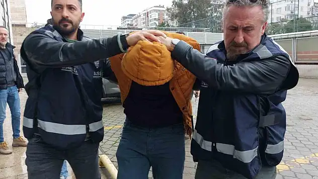 Sokak ortasında karısını öldürmüştü samanlıkta yakalandı