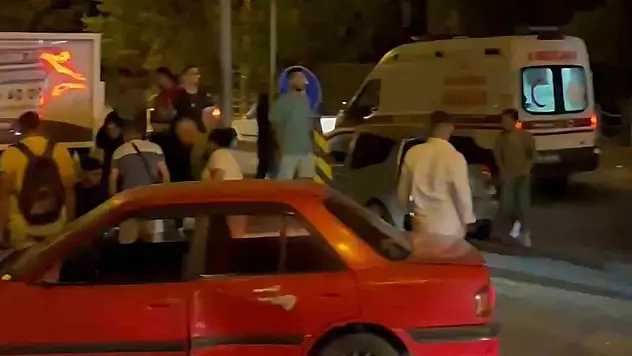 Söke'de otomobil ile motosiklet çarpıştı: 2 yaralı