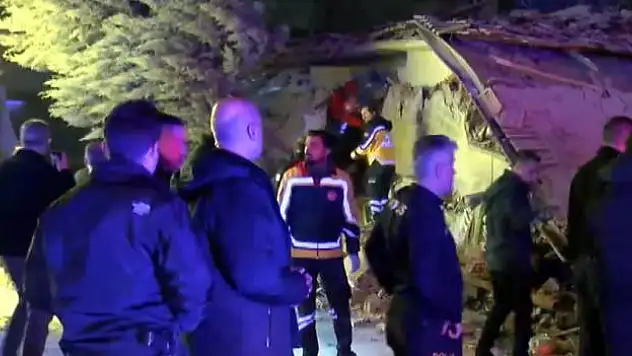 Son Dakika: Konya'da 4 Katlı Bina Çöktü!