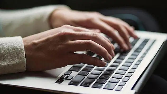 Sosyal medyada uygunsuz paylaşımlara geçit yok!