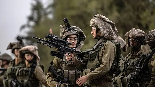 Soykırımcı İsrail ordusu, yedek askerlerden oluşan 2 tugayı kuzeye konuşlandırıyor