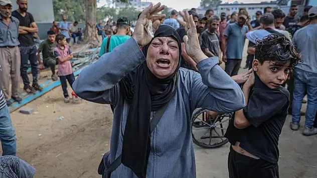 Soykırımcı İsrail son 24 saatte 68 Filistinliyi katletti