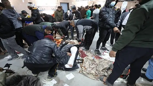 Soykırımcı İsrail'in Gazze'ye düzenlediği saldırılarda 11 Filistinli hayatını kaybetti