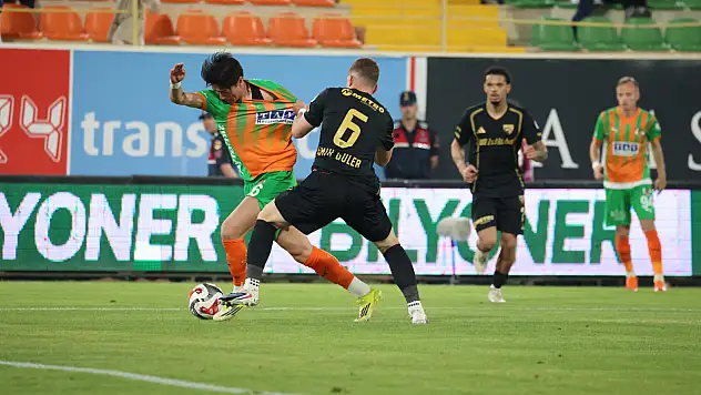 Süper Lig'de iki takım küme düştü! Son takım son hafta belli olacak