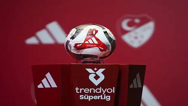 Süper Lig'in resmi futbol topu görücüye çıktı