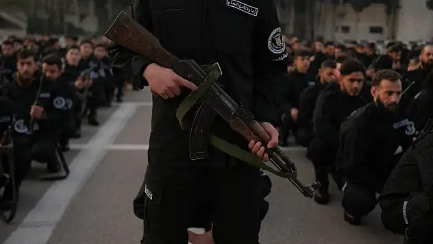 Suriye'de yeni kolluk kuvveti adaylarına eğitim veriliyor