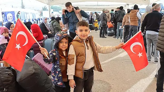 Suriyelilerin ülkelerine dönüşü sürüyor