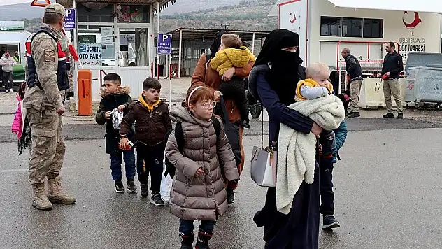 Suriyelilerin ülkelerine dönüşü sürüyor