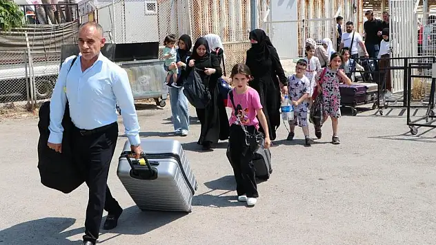 Suriyelilerin ülkelerine dönüşü sürüyor