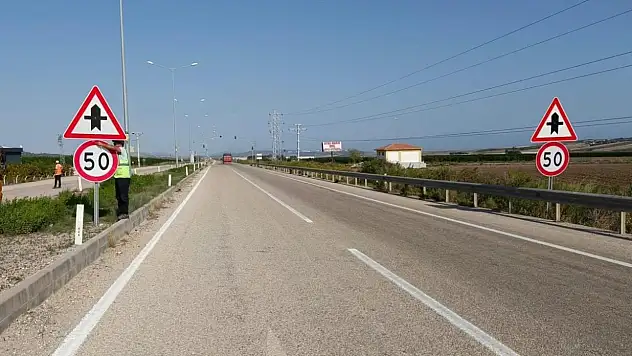 Sürücüler dikkat! Karayollarında 58 bin levha tarih oldu