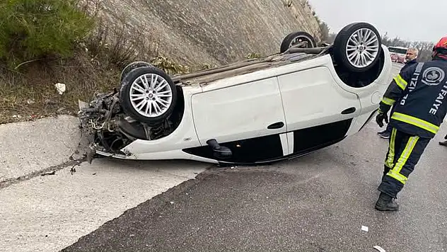 Takla atan araçtan yara almadan kurtuldu!
