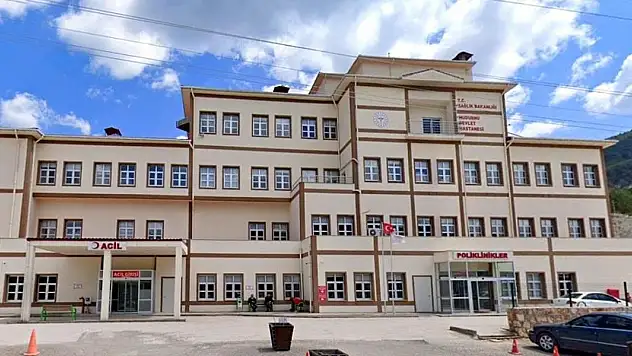 Tarlada birlikte çalıştığı arkadaşını kalbinden bıçakladı