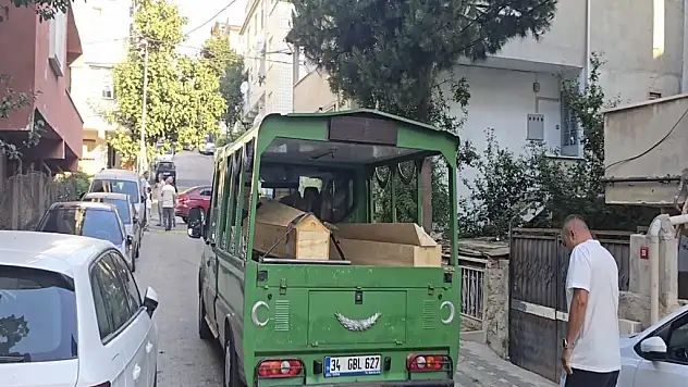 Tartıştığı anne ve babasını öldürdü