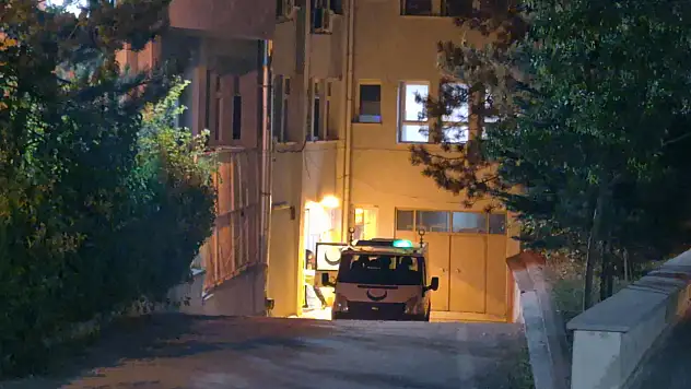 Tartıştığı babasını bıçaklayarak öldürdü