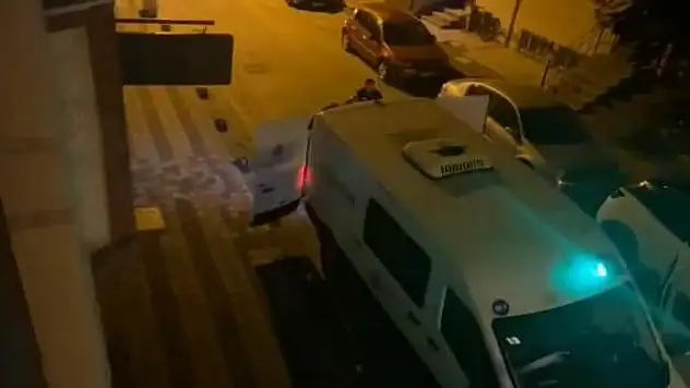 Tartıştığı babasını boğazını keserek öldürdü