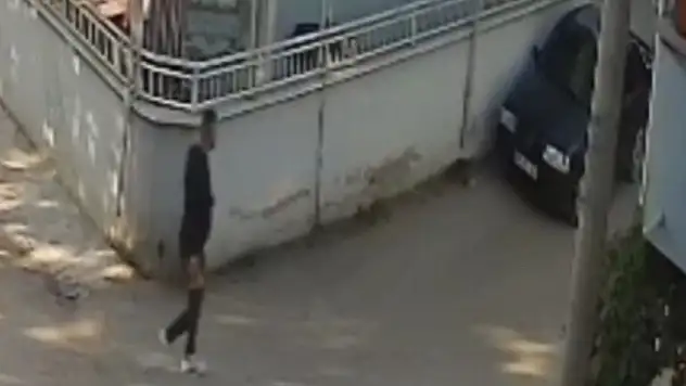 Tartıştığı kişinin otomobilini ateşi veren şahıs gözaltına alındı