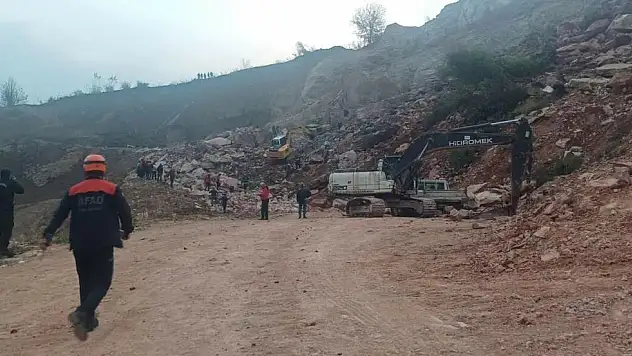 Taş ocağında göçük: 2 kişi enkaz altında