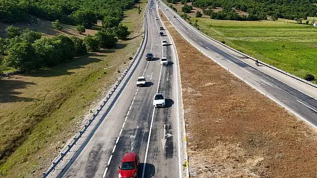 Tatilden Dönenler Yollara Akın Etti