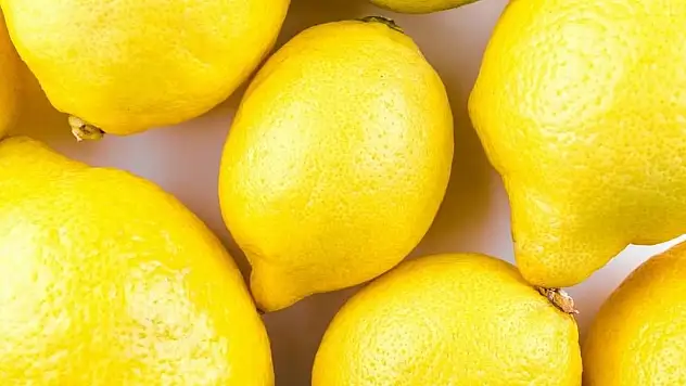 Taze limonların aylarca küflenmesini önleyen yöntem! Birçok ev hanımı bilmiyor