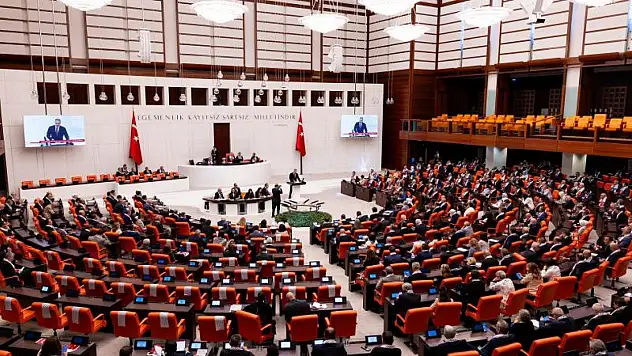 TBMM'de yılın ilk mesaisi yoğun gündemle başlıyor
