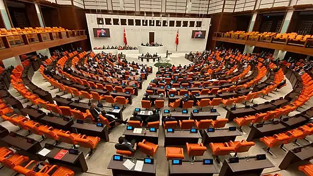 TBMM Genel Kurulu'nda, 'Fon' tartışması