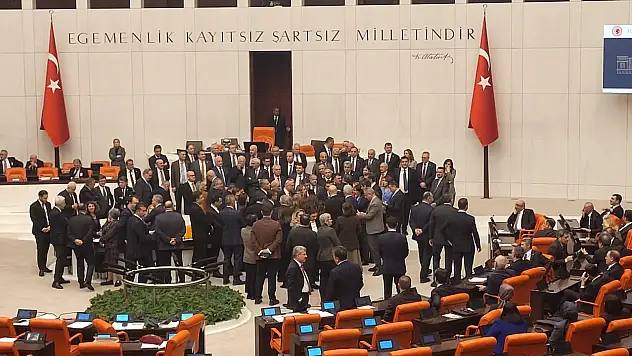 TBMM Genel Kurulu'nda 'oy pusulası' gerginliği