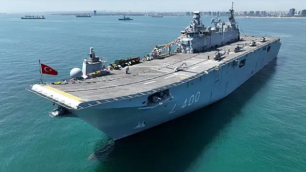 TCG Anadolu, SAHA 2026'da vatandaşların ziyaretine açıldı